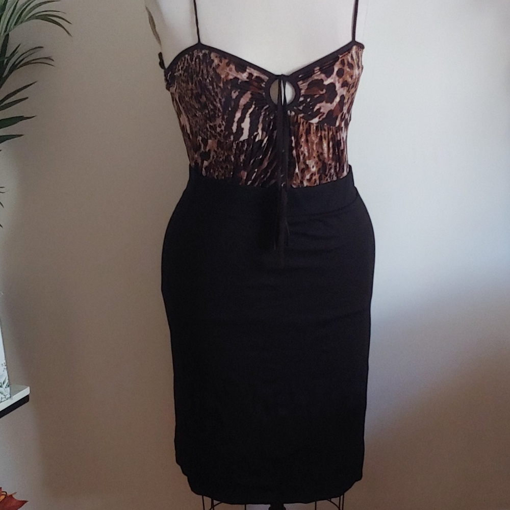Fig & Blu fitted skirt